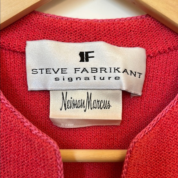 Neiman Marcus Coral Sweater Dress with Short Sleeves, V-Neck and Butterfly Butto - Picture 2 of 5